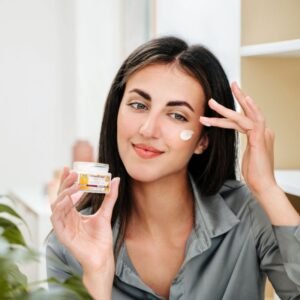 Ноќна крема за лице со витамин Ц